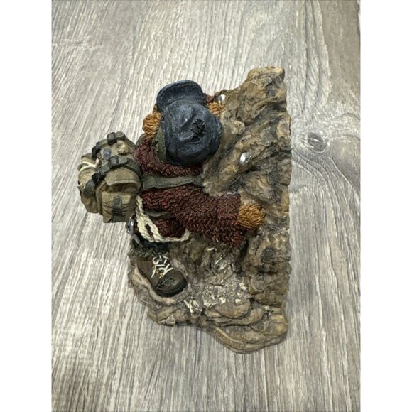 Boyds Bears & Friends Sir Edmund Persistence Rock Climbing Figurine B61 - Picture 2 of 3